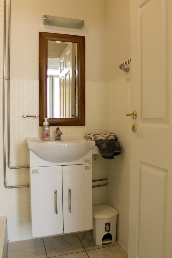 Mora Guesthouse Hagi  Екстер'єр фото