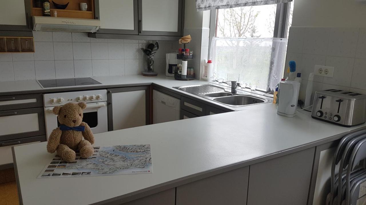 Mora Guesthouse Hagi  Екстер'єр фото